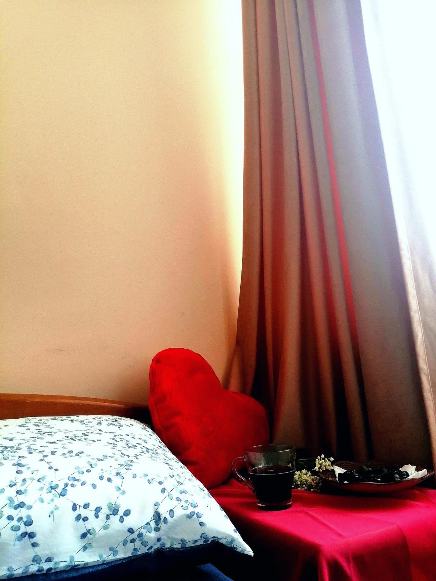 Flat On Sheptytskykh Apartment Lviv Exterior photo