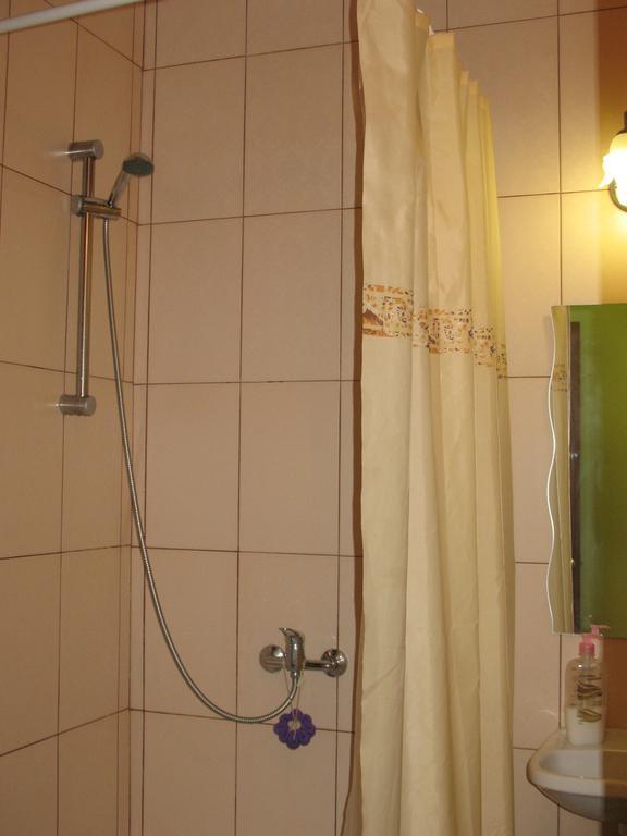 Flat On Sheptytskykh Apartment Lviv Exterior photo