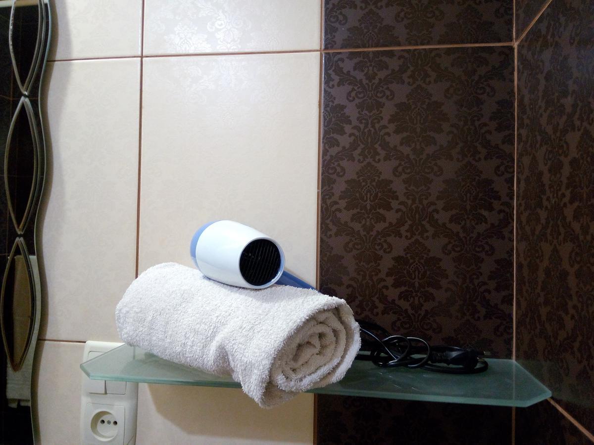 Flat On Sheptytskykh Apartment Lviv Exterior photo