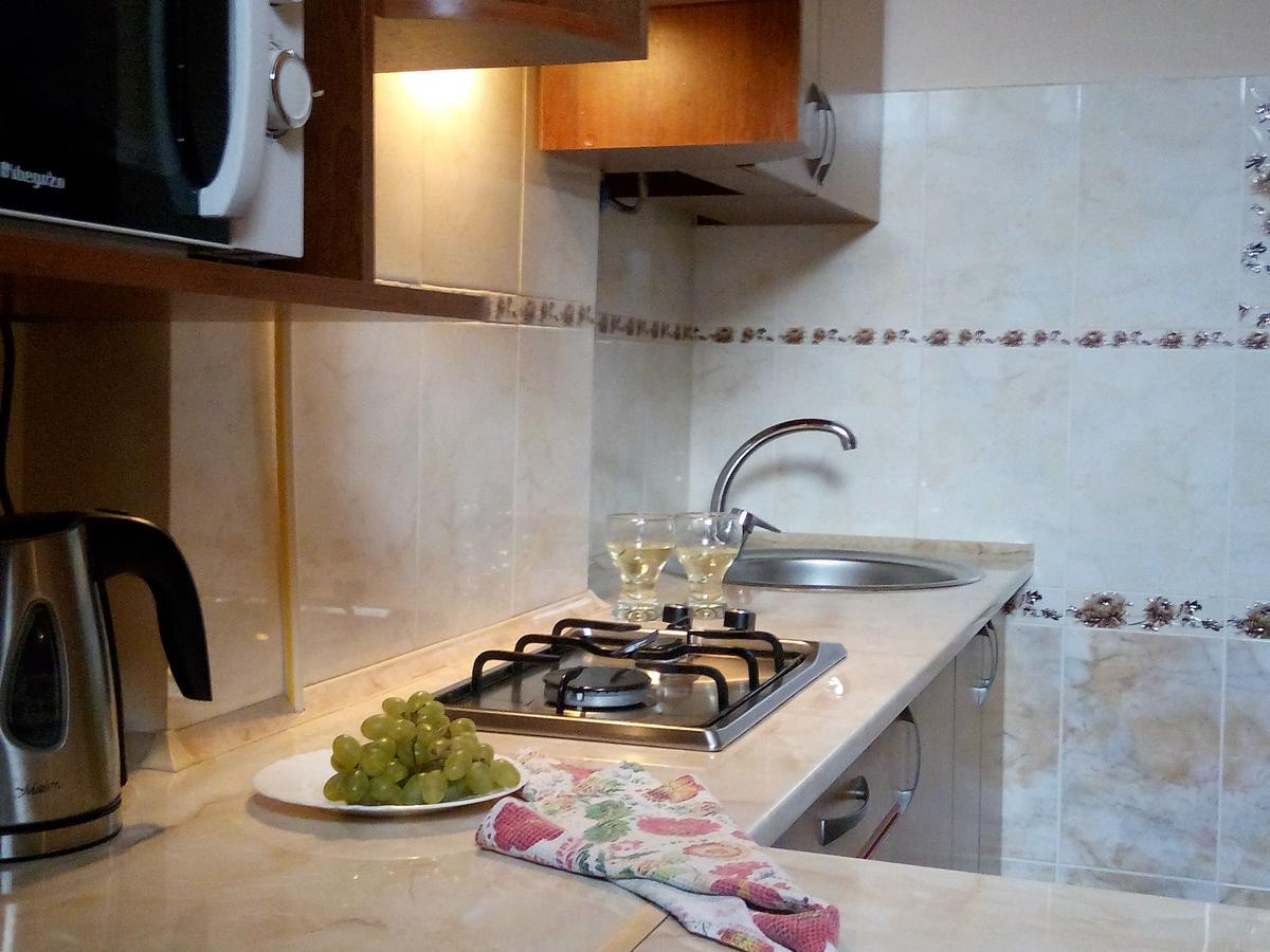 Flat On Sheptytskykh Apartment Lviv Exterior photo