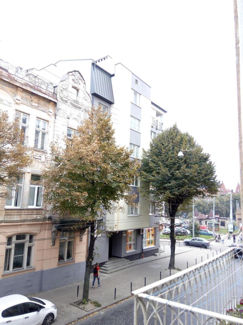 Flat On Sheptytskykh Apartment Lviv Exterior photo