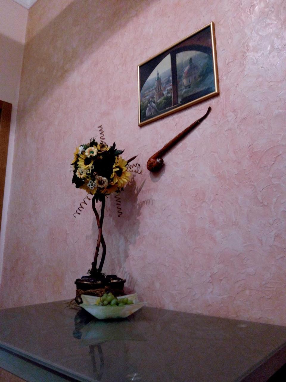 Flat On Sheptytskykh Apartment Lviv Exterior photo